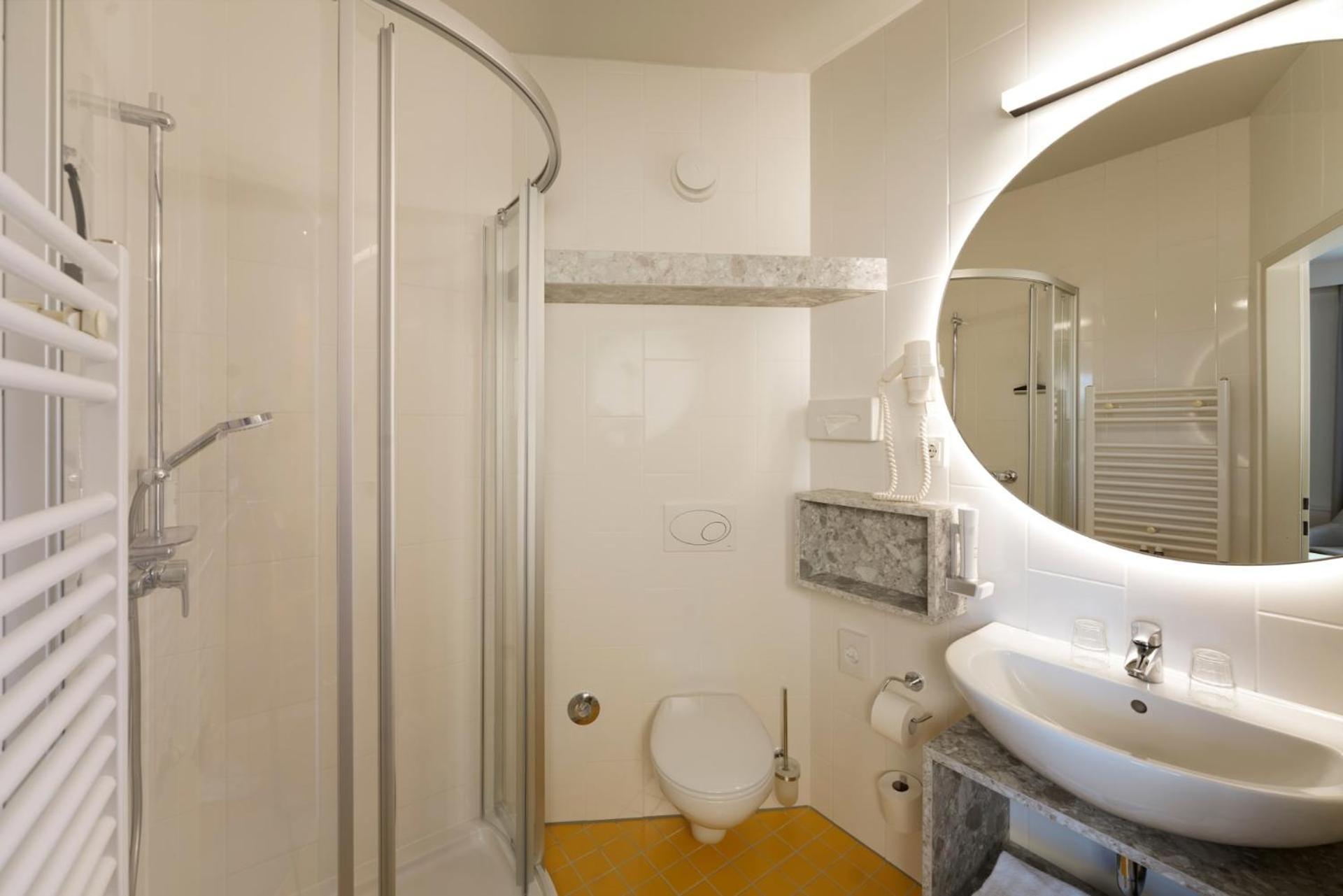 Family Room Private Bathroom
